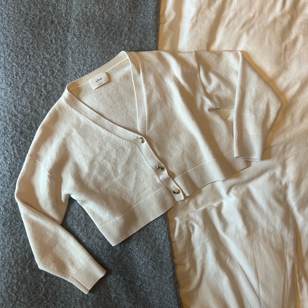 Aritzia Cream Cropped V-Neck Button Cardigan